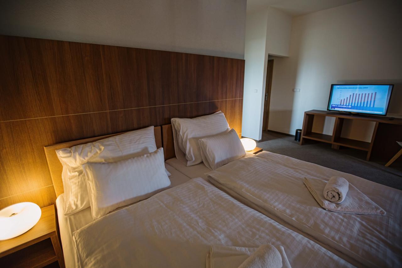 Hotel Na Sustne Krupá 외부 사진