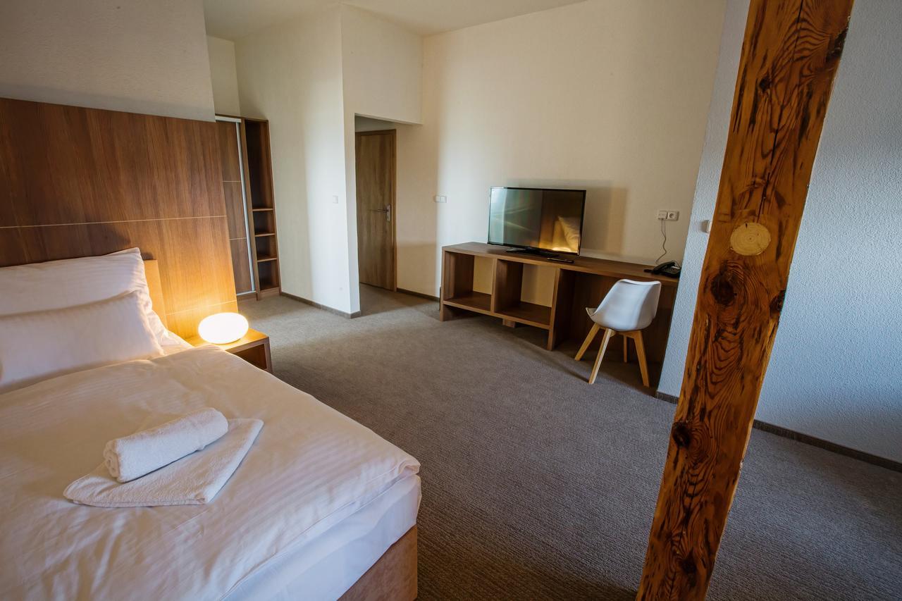 Hotel Na Sustne Krupá 외부 사진